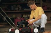 Hoe ik een Troy-Bilt Self Propelled Lawn Mower reparatie?