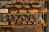 Hoeveel maakt een eigenaar van een kleine bakkerij een maand?