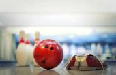 Hoe te knippen een Cake in een bowlingbal Pin & Cover met Fondant
