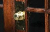 Hoe om te herstellen van messing deur knoppen