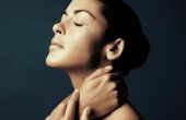 Tekenen en symptomen van een beknelde zenuw in de nek en schouder gebieden
