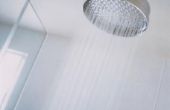 Het ontwerpen van een badkamer met douche