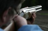 Hoe om te zoeken naar de geschiedenis van een geweer met een serienummer van Winchester geweer
