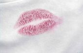 Hoe te verwijderen van een lippenstift vlek uit Polyester