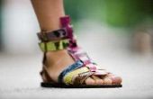 Hoe te kleden rond Gladiator sandalen
