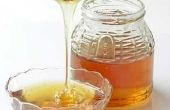 Hoe te verwijderen een mol met honing