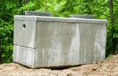 Hoe te converteren van een betonnen septische deksel naar een kunststof