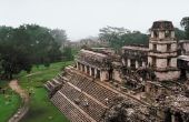 Wat voor soort woningen leefden de Maya's?