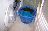 Een schimmel geur uit kleding verwijderen links in de wasmachine