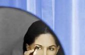 Hoe maak je donkere kringen onder je ogen met Eyeliner