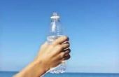 Hoe te het uitdrogen van de binnenkant van een Plastic fles