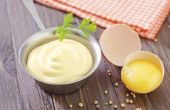 Tekenen & symptomen van voedselvergiftiging van mayonaise