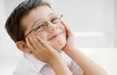 Hoe je kinderen om te stoppen met het bijten van de binnenkant van hun mond