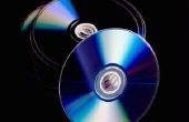 Hoe te verwijderen van een CD die vastzit in een 2005 Chevy Tahoe