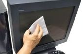 Hoe schoon vlekken uit een computerscherm