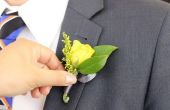 How to Pin een Corsage of Corsages