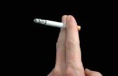 Hoe te verwijderen sigaret vlekken van vingers