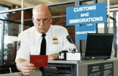 Het aanvragen van asiel van immigratie op een Amerikaanse luchthaven
