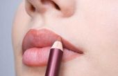 Hoe om te scherpen van Lip Liners zonder te breken