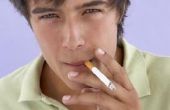 Hoe om te praten met tieners over roken