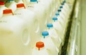 Hoe lang kan verlopen melk blijven bevroren?
