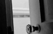 Het wijzigen van een deurknop Schlage badkamer