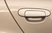 Aanwijzingen voor het vervangen van de linker deur handvat op de Toyota Camry