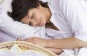 How to Get genoeg slaap wanneer u een pasgeboren baby hebt