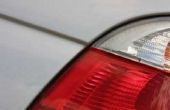 How to Install een achterlicht op een Toyota Echo