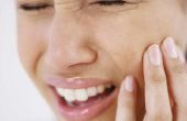 Hoe te te verlichten van een gezicht gezwollen van een kiespijn