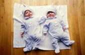 Moeten Twin Baby's slapen samen?