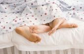Hoe te warmen koude voeten in Bed