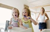 Het gebruik van bleekwater desinfecteren tandenborstels