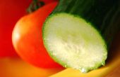 Hoe om gewicht te verliezen door het eten van rauwe tomaten & komkommers