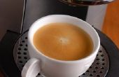 Hoe een koffiezetapparaat met azijn ontkalken
