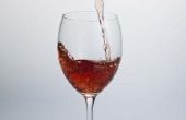 Hoe u een foto toevoegt aan acryl wijnglazen