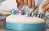 Hoe te knippen gelijke plakjes Cake