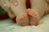 Hoe om benen te strekken voor een Baby