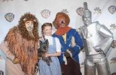 Zelfgemaakte tovenaar van Oz kostuums voor kinderen