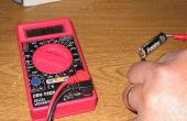 Hoe lees ik een digitale MultiMeter Volt Ohm op DC spanning