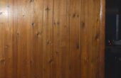 Hoe schoon 50 jaar oude houten lambrisering