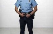 Hoe zetmeel politie-uniform thuis