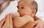 Een zieke moeder moet stoppen met borstvoeding?