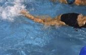 Hoe te zweven benen tijdens het zwemmen