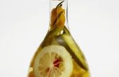 Hoe te een fles vullen met groenten en fruit in de olie voor decoratie