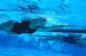 Rekken snoer oefeningen voor zwemmers