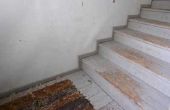 Hoe te repareren tapijt slijtage op trap trappen
