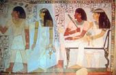 Wat zijn enkele kenmerken van Egyptische wandschilderingen?