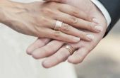 Hoe draag een Wedding Band en verlovingsring