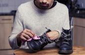 Hoe te verwijderen van olie van lederen schoenen